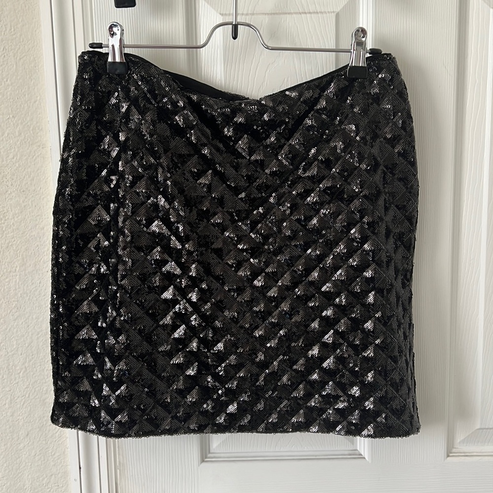 Banana Republic black sequin skirt